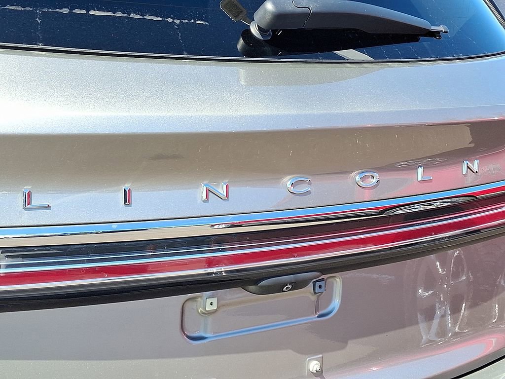 Used 2023 Lincoln Nautilus Reserve image 11