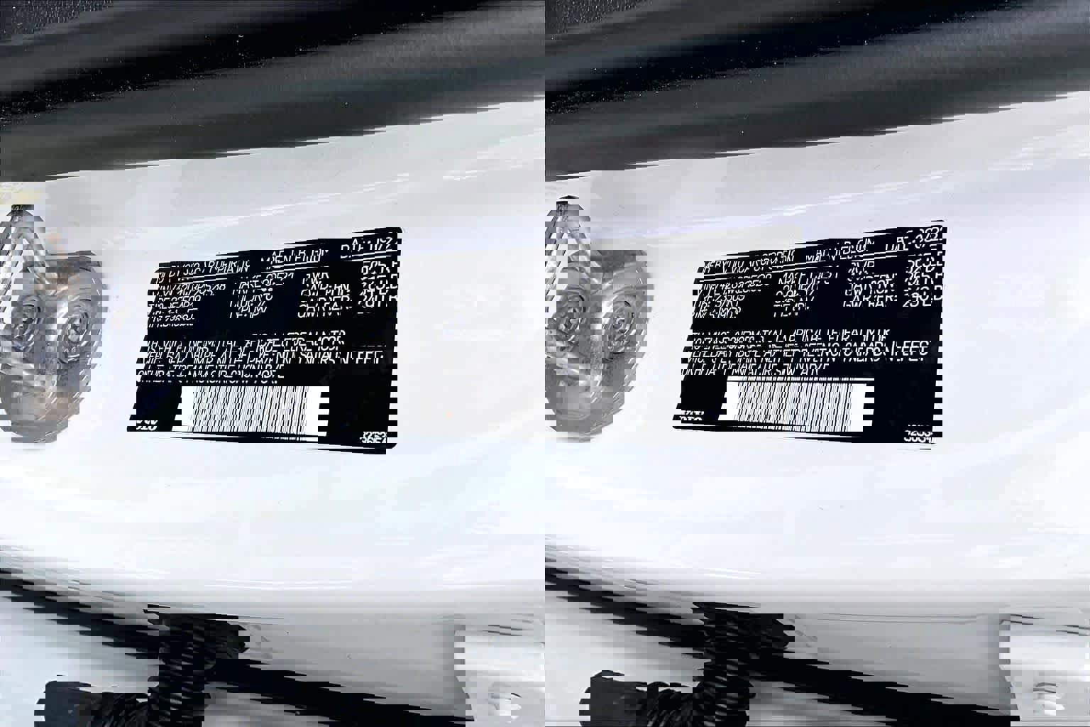 Certified 2023 Volvo XC40 B5 Plus w/ Climate Package image 32