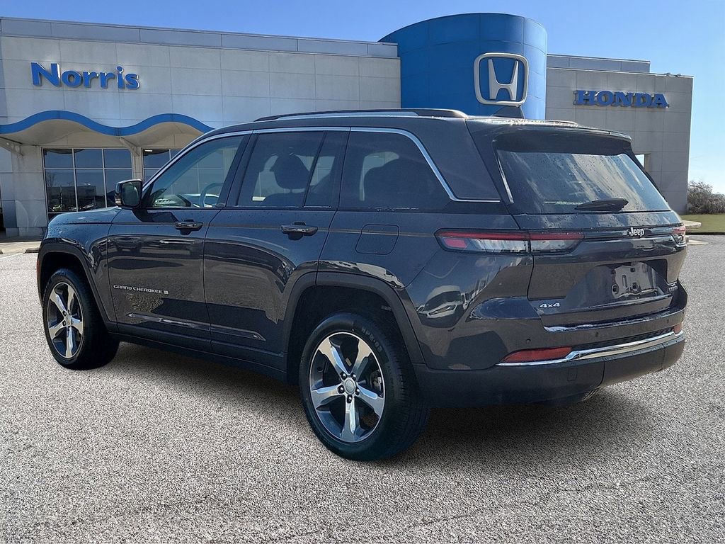 Used 2022 Jeep Grand Cherokee Limited w/ Trailer Tow Prep Group (B) image 3