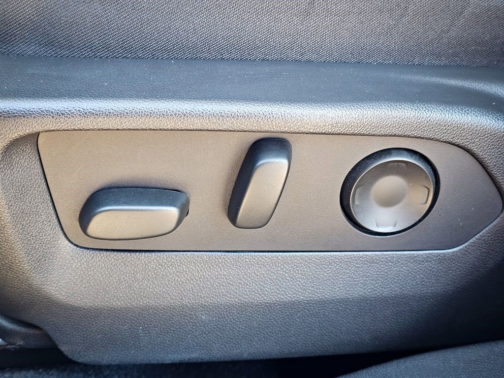 Certified 2025 Buick Envision Preferred image 26