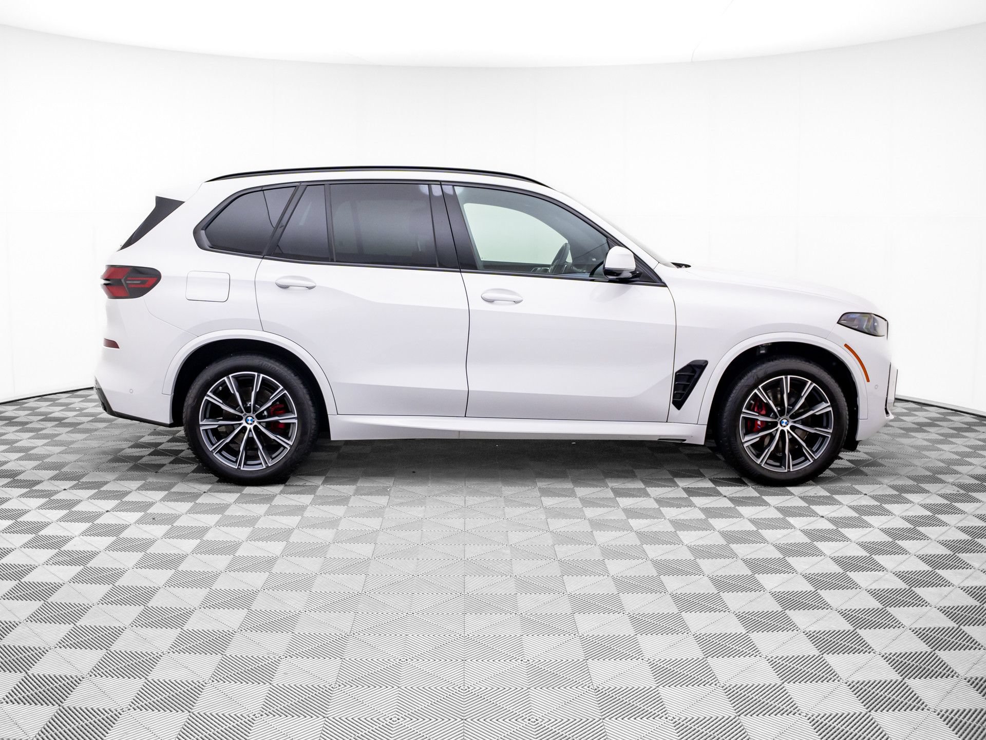 Used 2026 BMW X5 xDrive40i AWD/4WD image 6