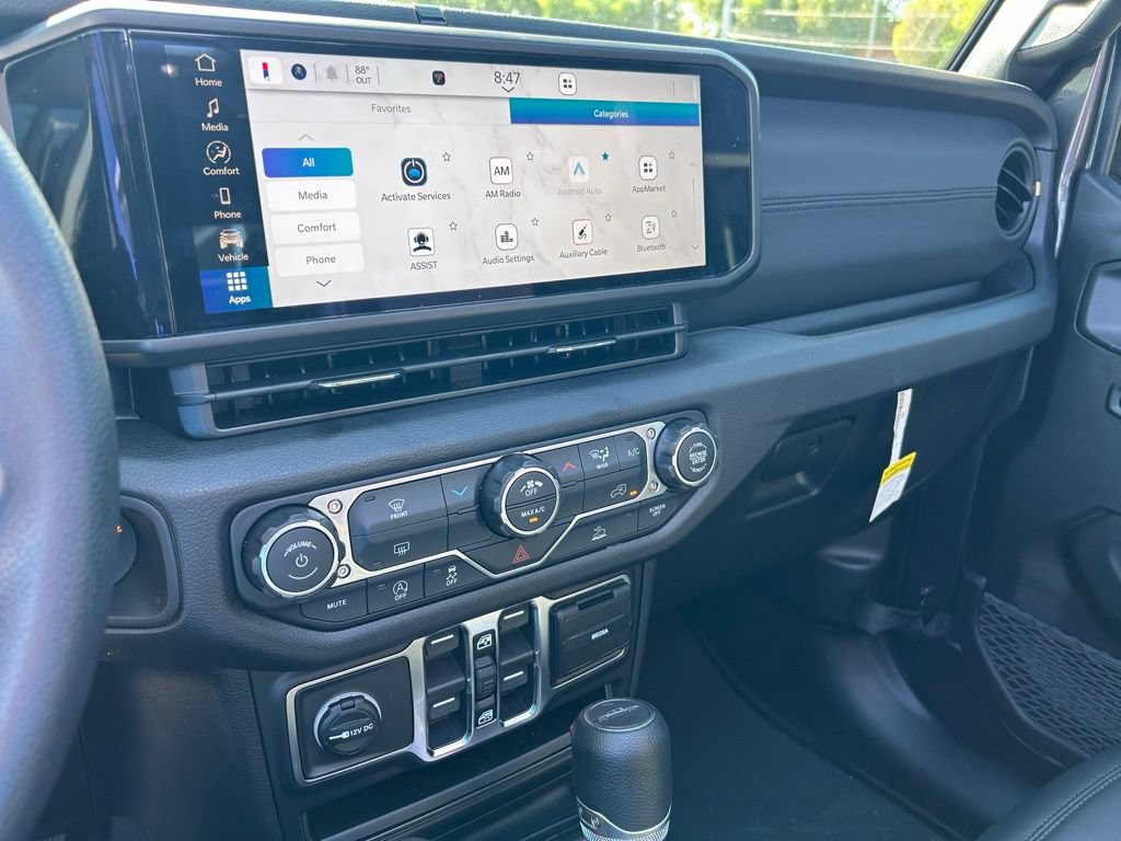 New 2026 Jeep Gladiator Sport AWD/4WD image 13