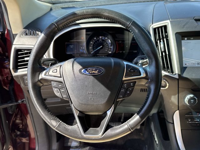 Used 2017 Ford Edge SEL w/ Equipment Group 201A AWD/4WD image 18