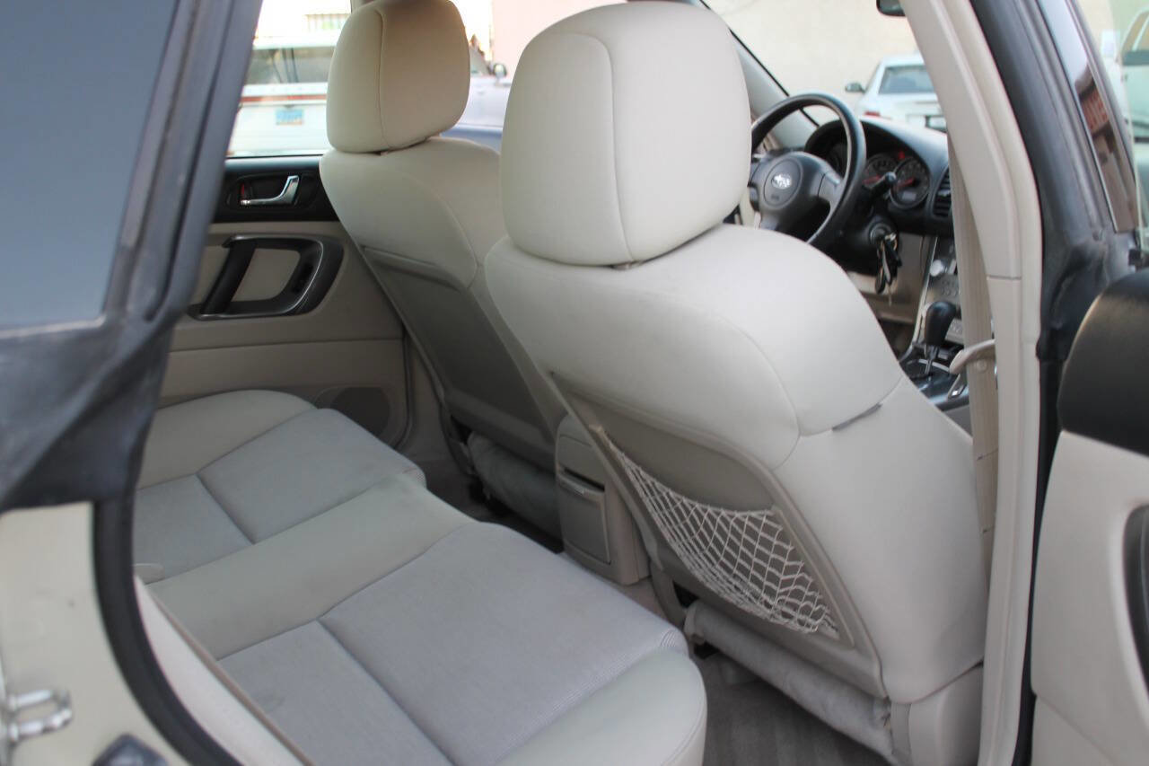Used 2007 Subaru Outback 2.5i L.L. Bean image 31