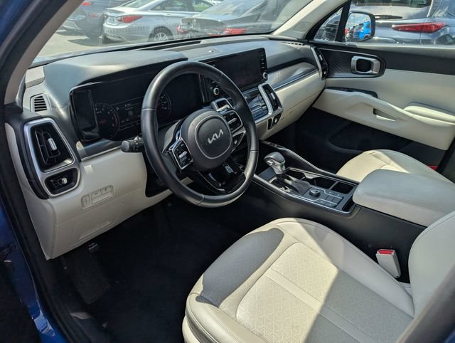 Used 2022 Kia Sorento S w/ Panoramic Sunroof Package FWD image 12