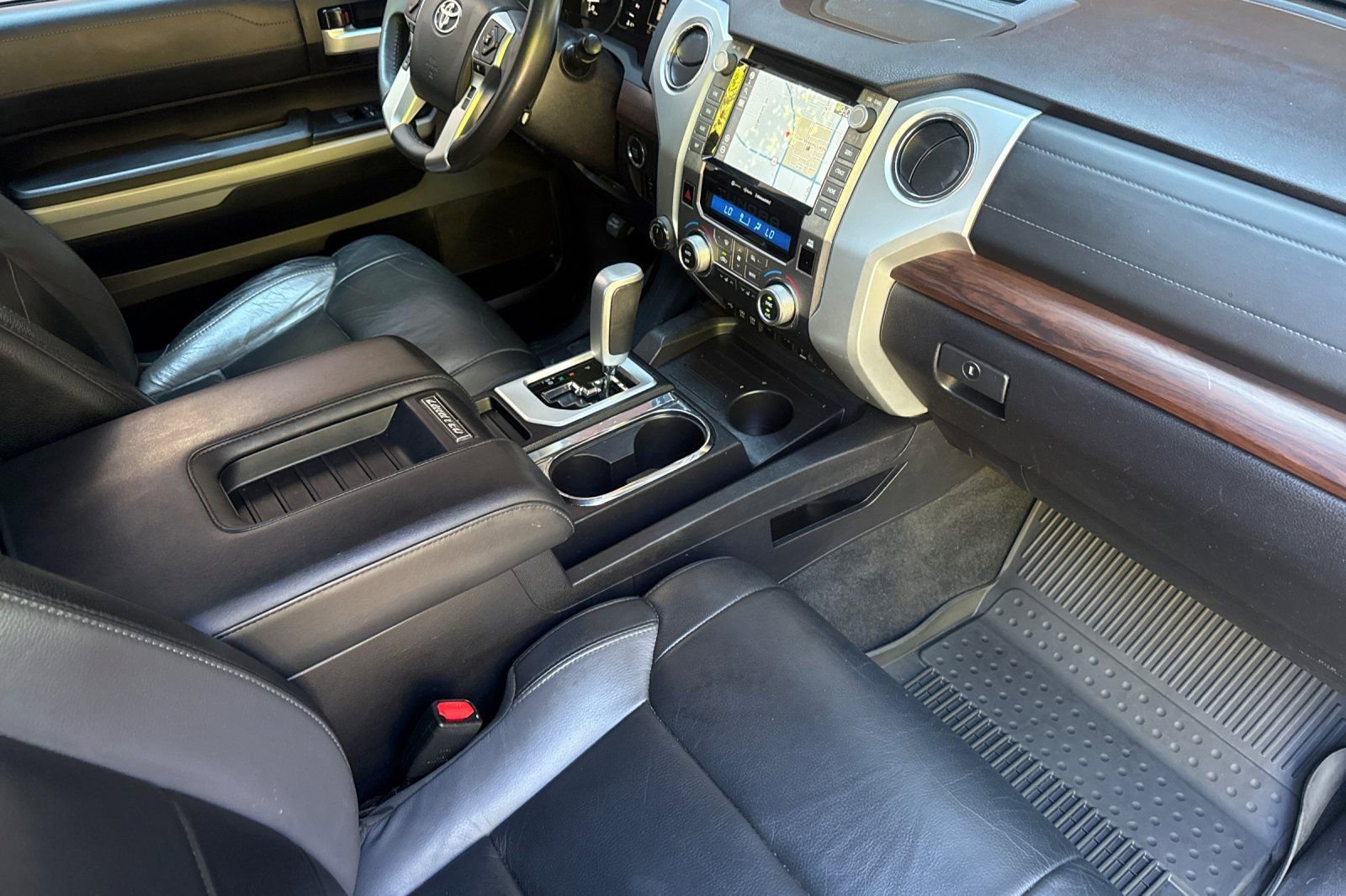Used 2021 Toyota Tundra Limited w/ Limited Premium Package AWD/4WD image 19