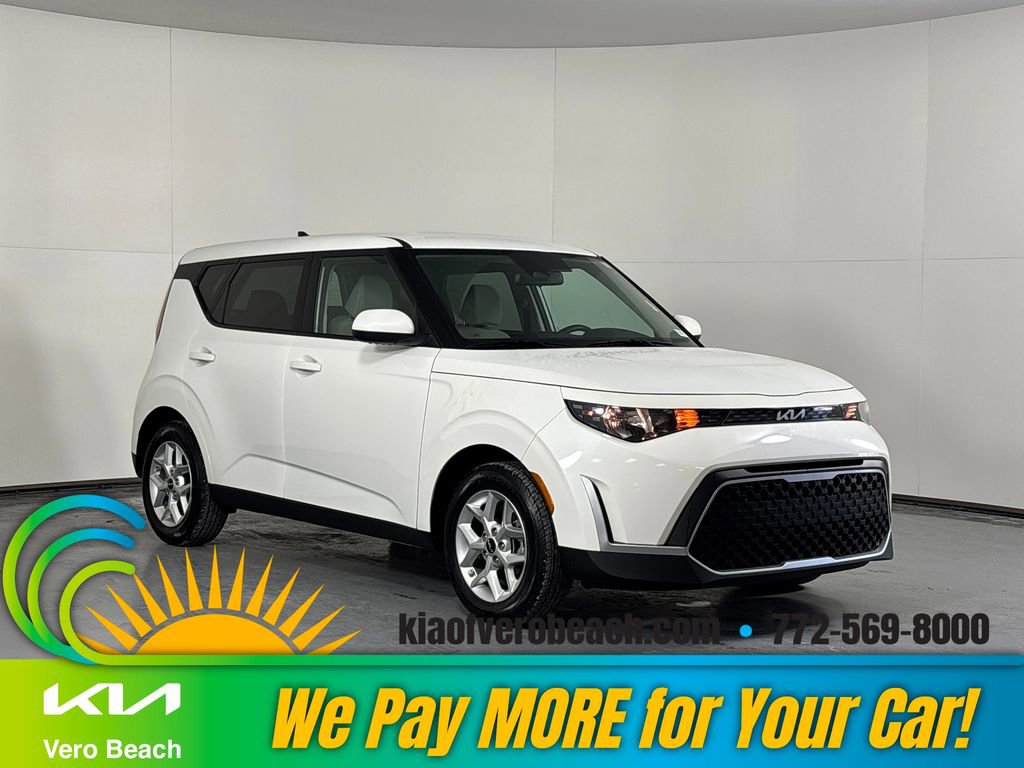 Used 2023 Kia Soul LX w/ Option Group 015