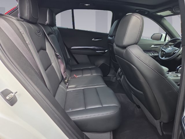 Certified 2023 Cadillac XT4 Luxury w/ Cold Weather Package AWD/4WD image 18