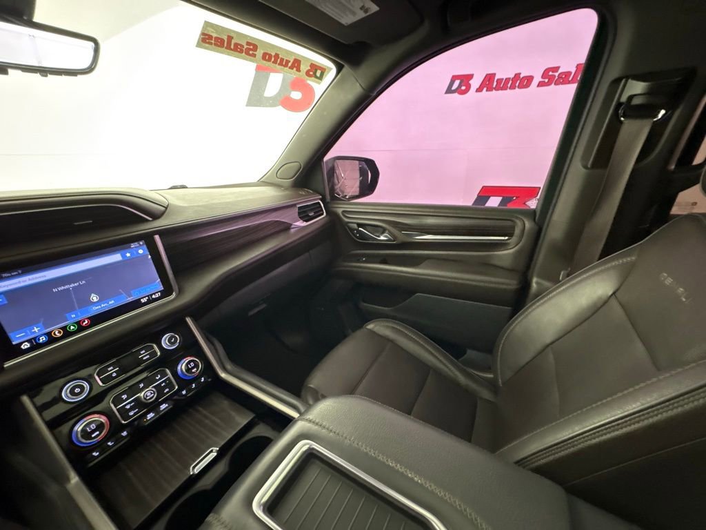 Used 2021 GMC Yukon Denali w/ Denali Premium Package image 32