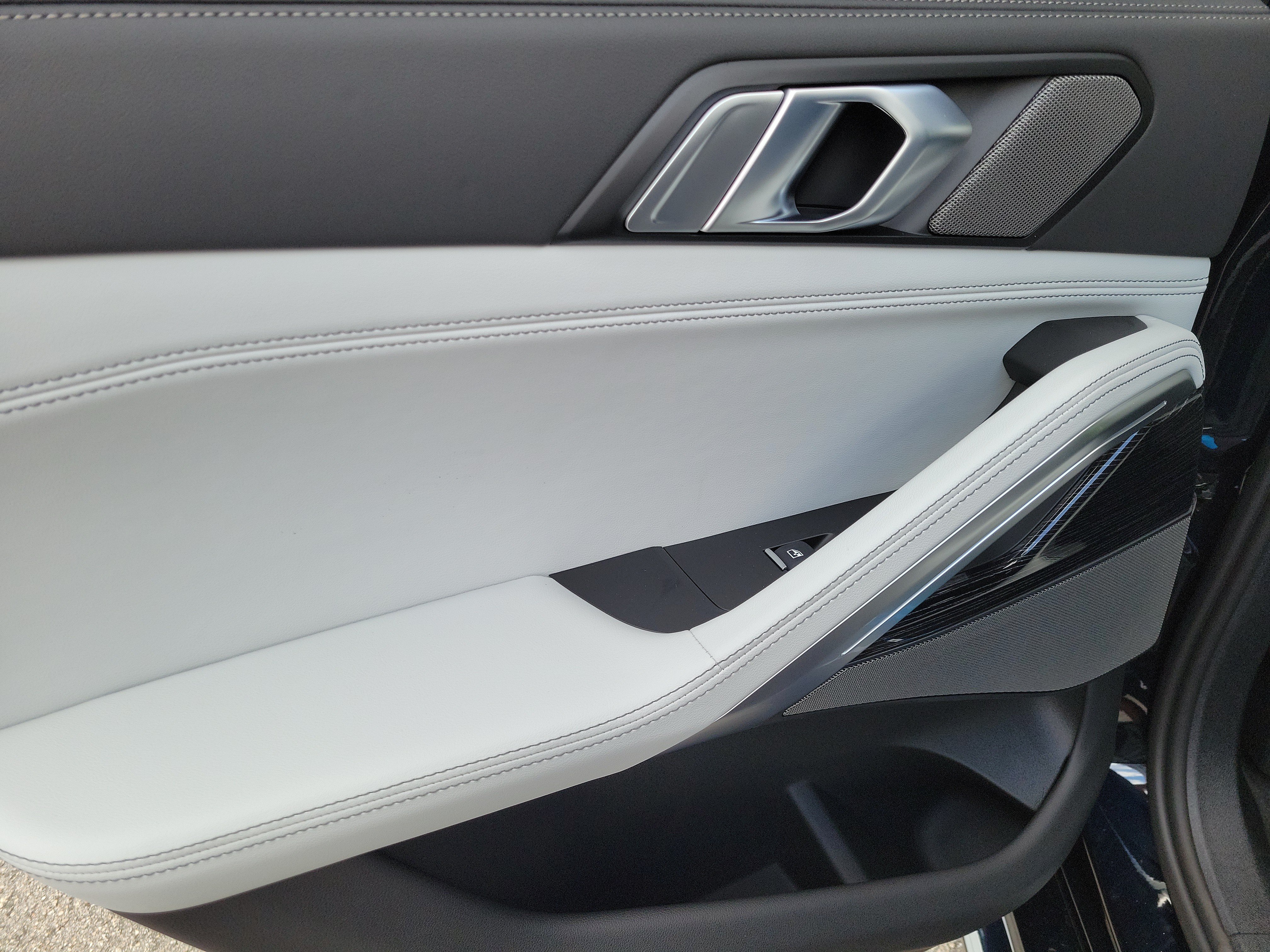 New 2027 BMW X6 xDrive40i AWD/4WD image 14