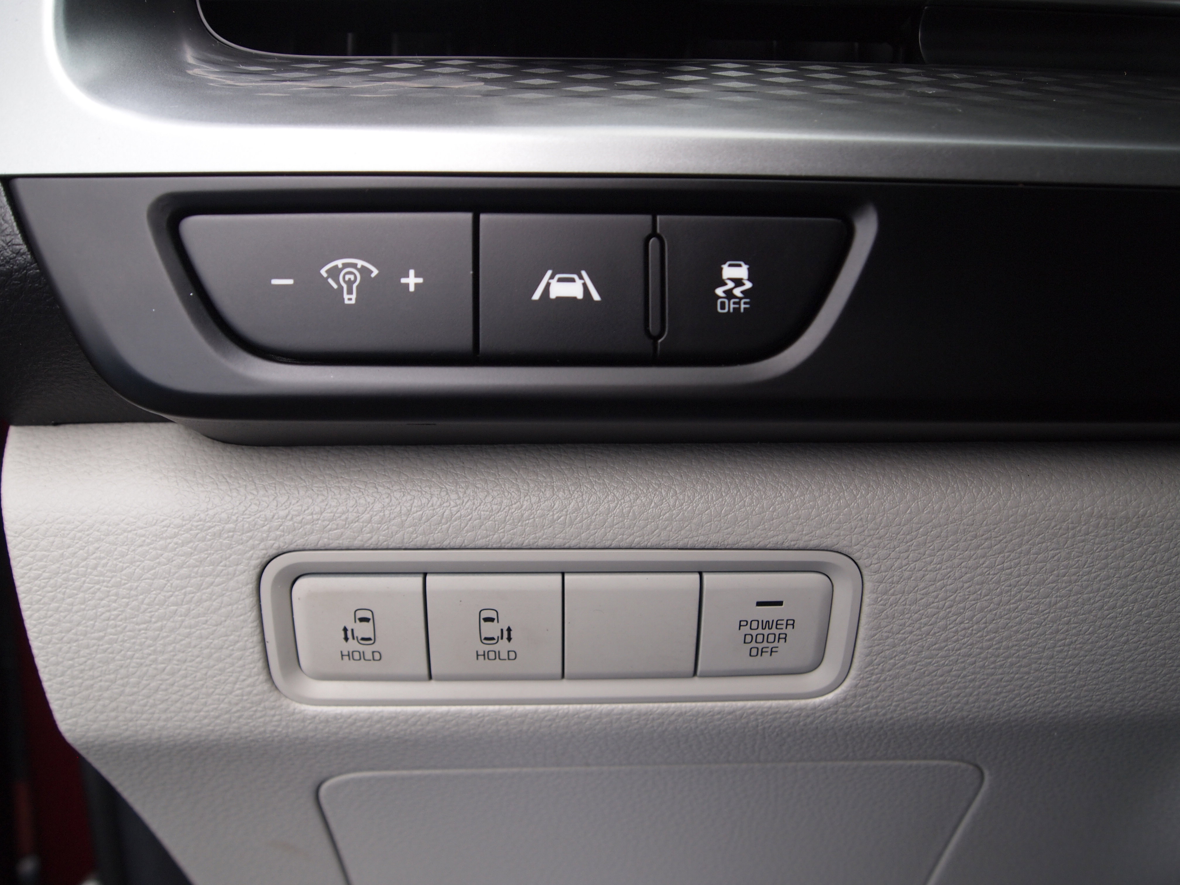 Used 2023 Kia Carnival LX FWD image 26
