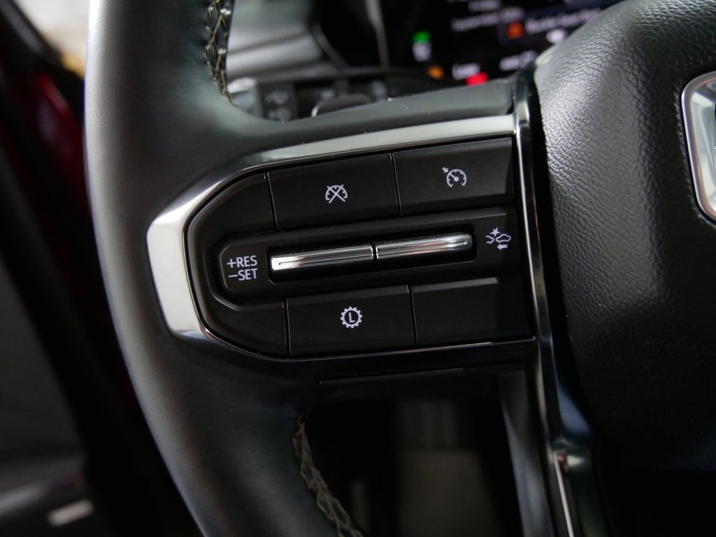 Used 2024 GMC Acadia AT4 image 22