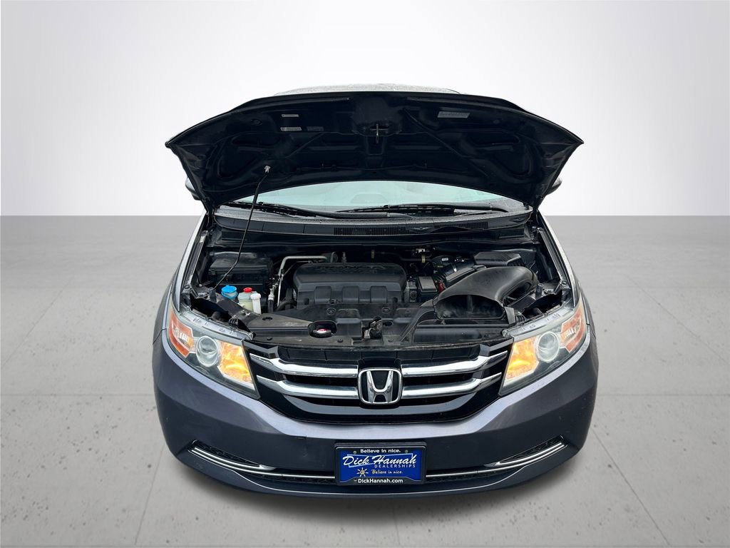 Used 2016 Honda Odyssey SE image 4