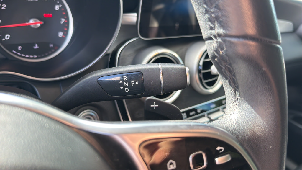 Used 2020 Mercedes-Benz GLC 300 4MATIC image 19