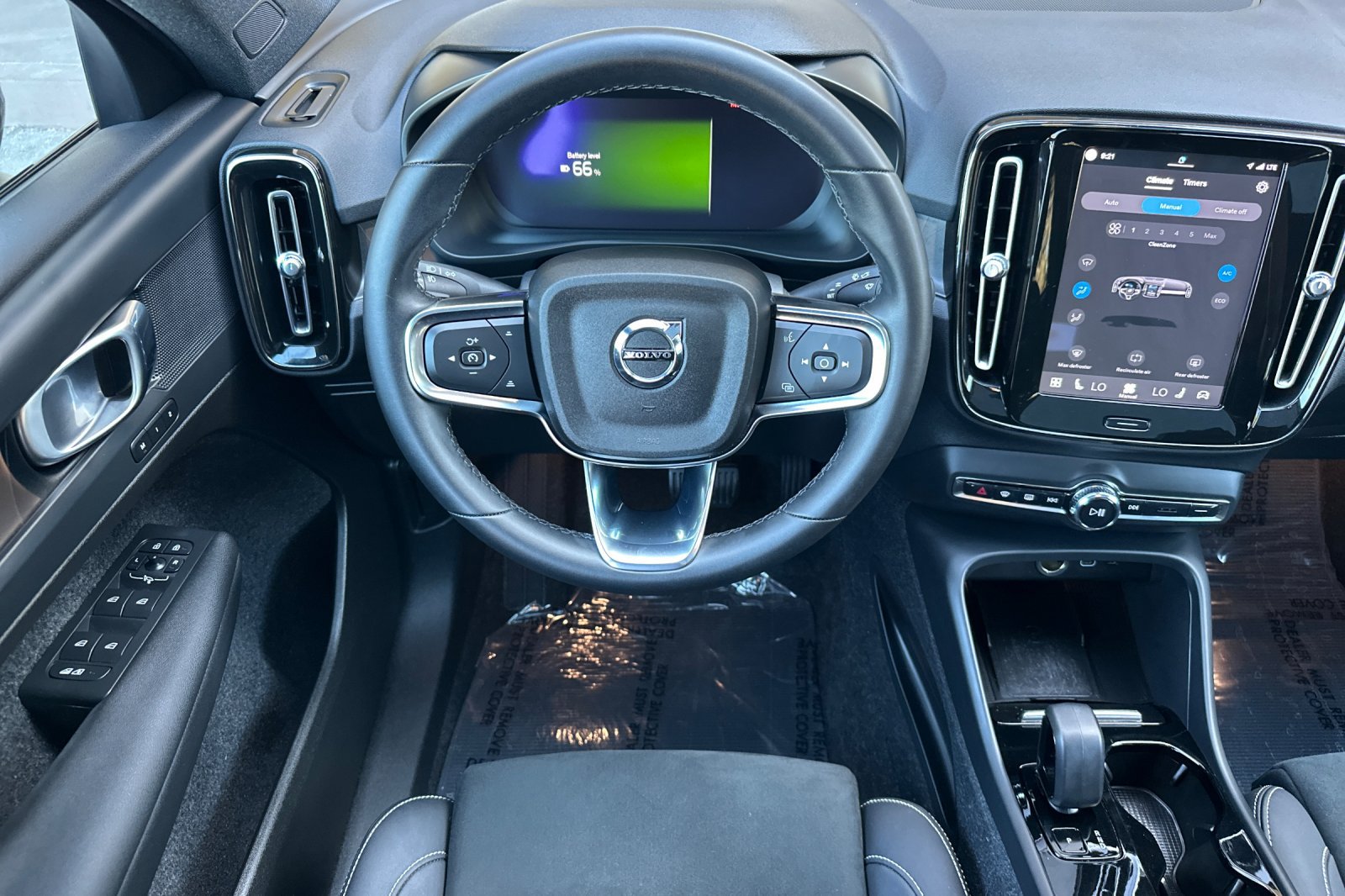 Certified 2023 Volvo C40 P8 Recharge Plus w/ Protection Package Premier AWD/4WD image 16