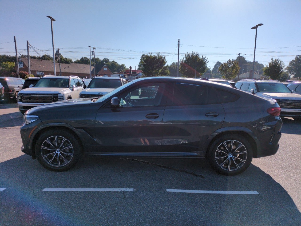 Used 2021 BMW X6 xDrive40i AWD/4WD image 4