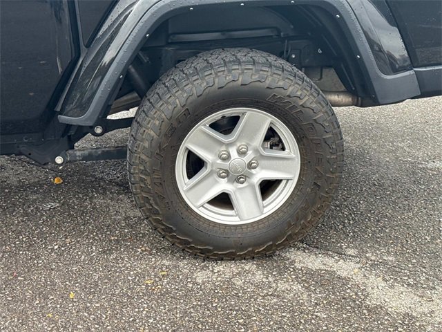 Used 2022 Jeep Gladiator Sport image 12