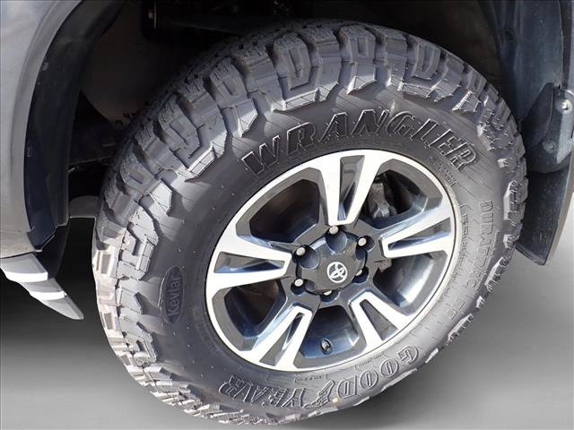 Certified 2018 Toyota Tacoma TRD Sport w/ Technology Package AWD/4WD image 7