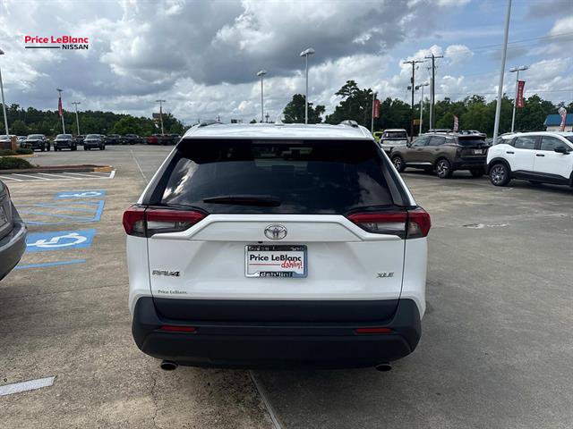 Used 2025 Toyota RAV4 XLE FWD image 6