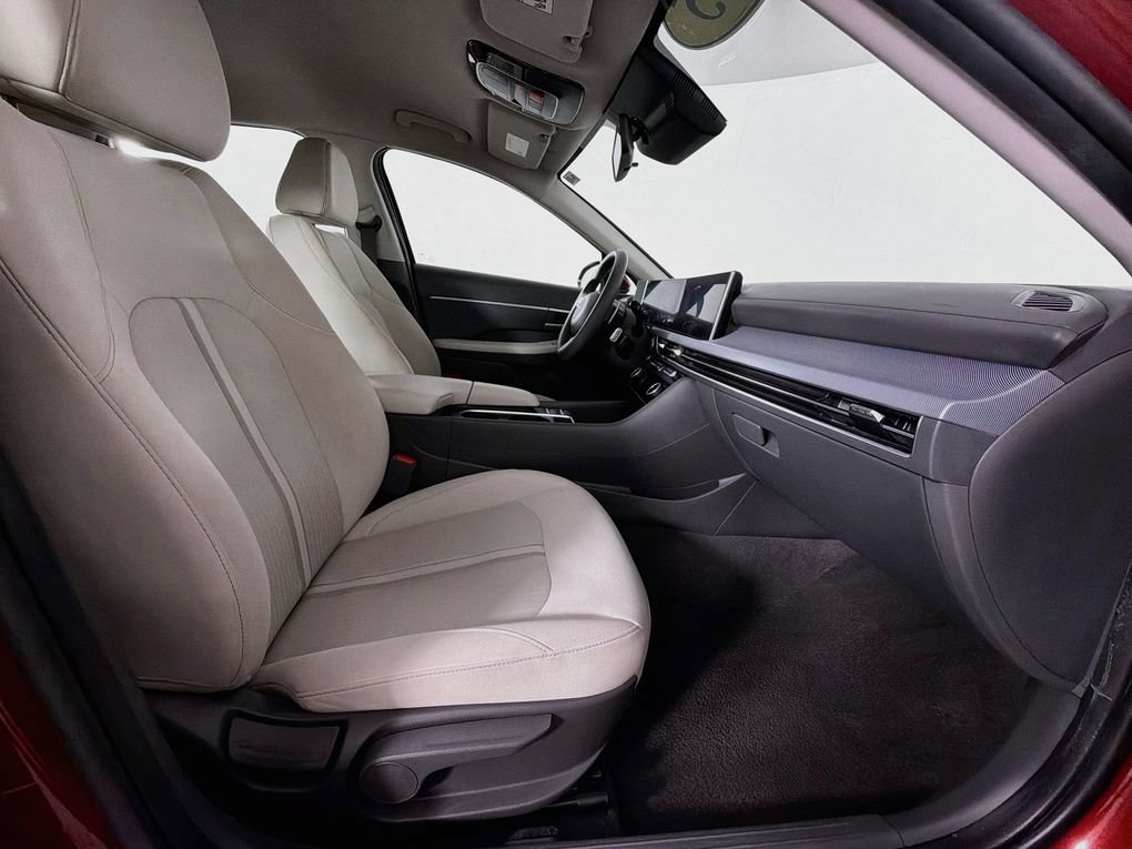Used 2025 Hyundai Sonata SEL FWD image 30