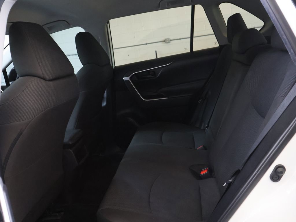 Used 2020 Toyota RAV4 LE FWD image 14