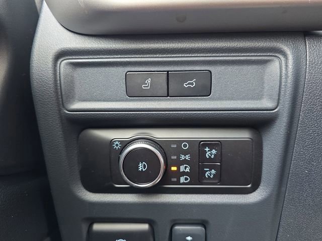 Used 2023 Ford Expedition XLT image 28