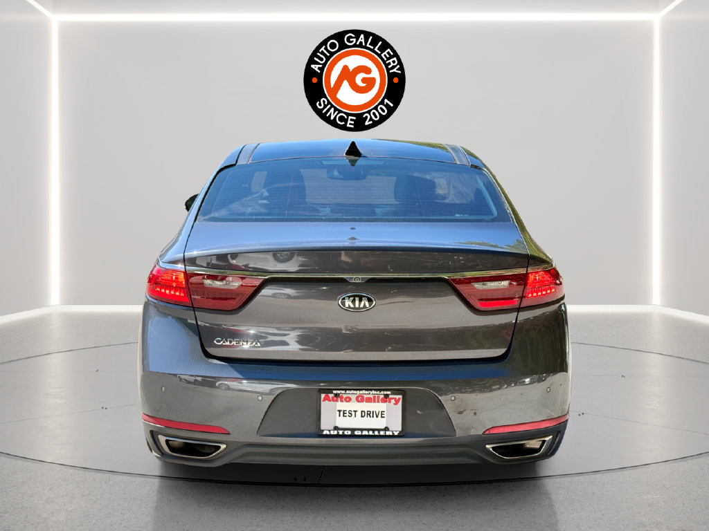 Used 2017 Kia Cadenza Technology FWD image 6