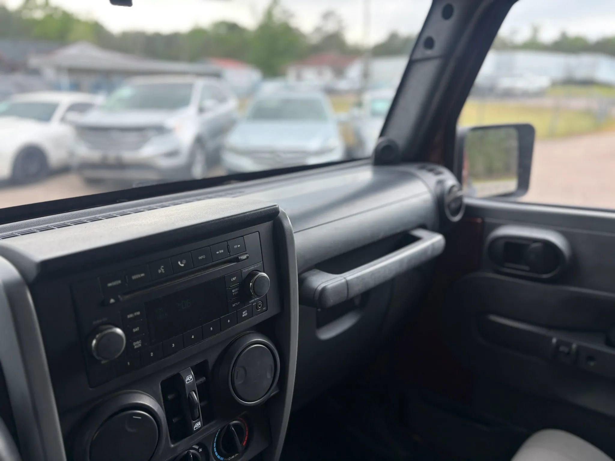 Used 2009 Jeep Wrangler Unlimited X AWD/4WD image 27