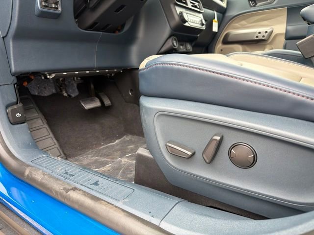 New 2026 Ford Maverick Lariat w/ 4K Tow Package AWD/4WD image 25