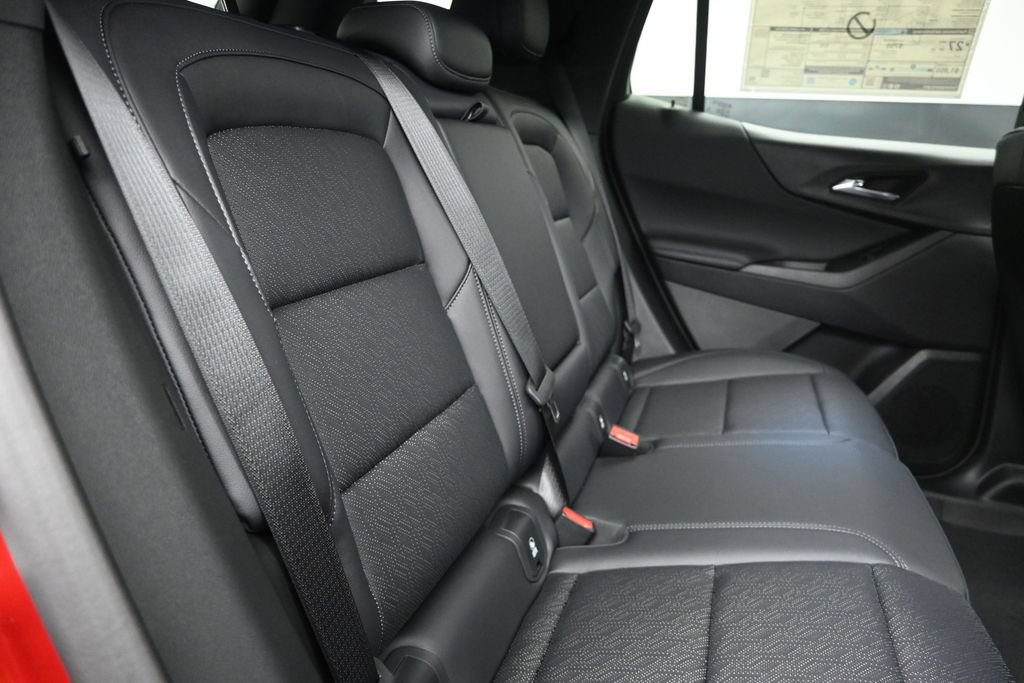 New 2026 Chevrolet Equinox LT w/ Convenience Package II FWD image 22