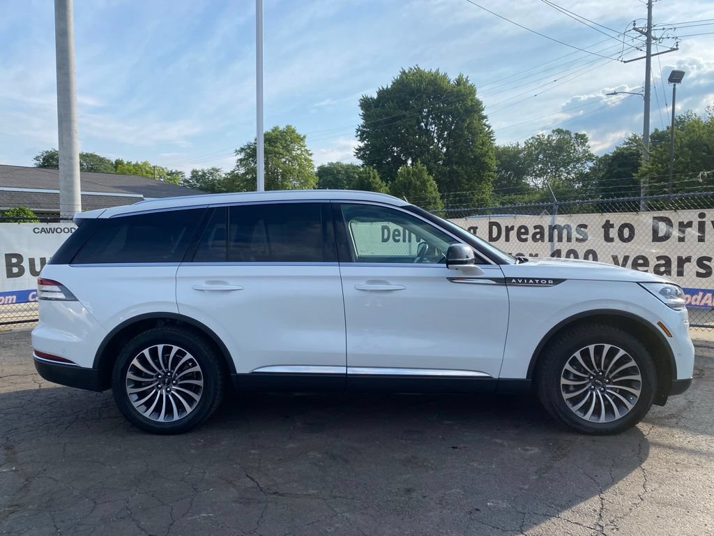 Used 2020 Lincoln Aviator Reserve w/ Equipment Group 201A AWD/4WD image 2