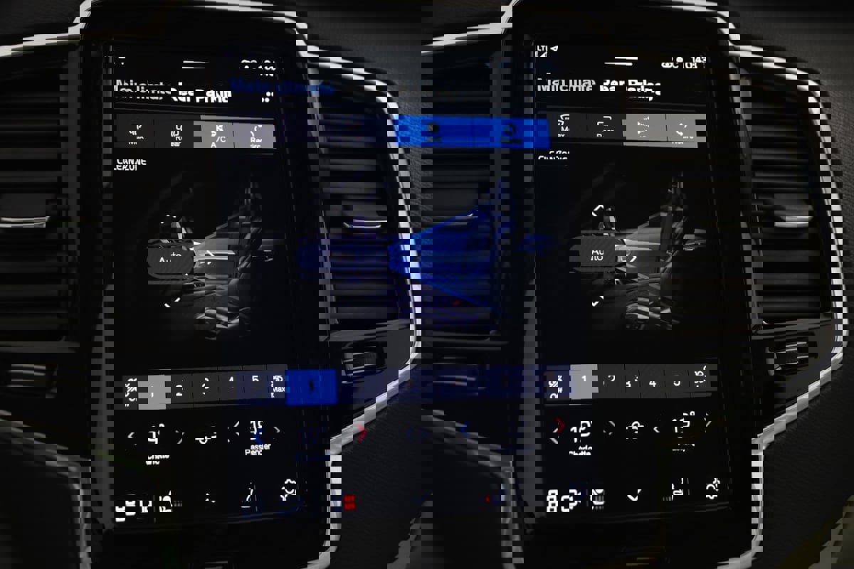 Used 2023 Volvo XC90 B6 Plus w/ Protection Package Premier image 33