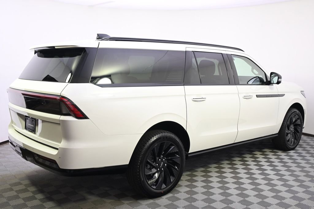 New 2026 Lincoln Navigator L Reserve w/ Jet Appearance Package image 7