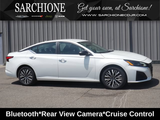 Used 2024 Nissan Altima 2.5 SV