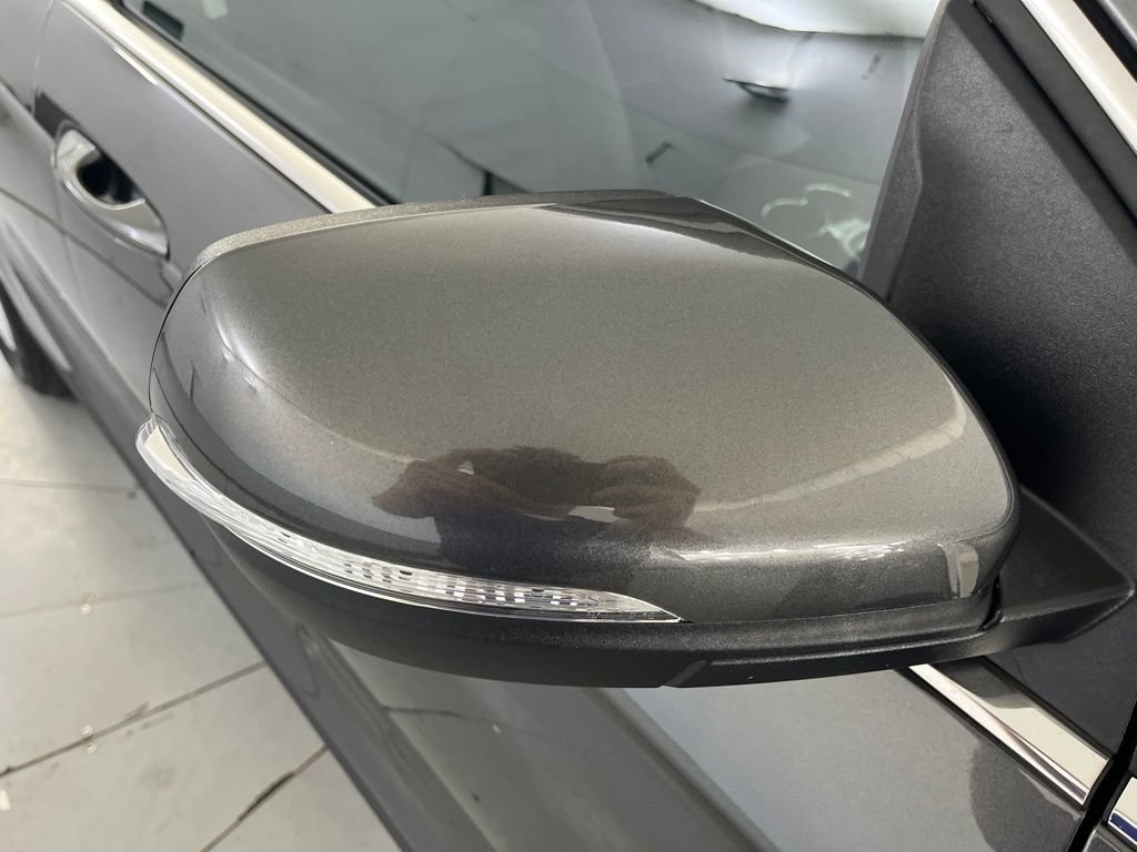 Used 2017 Ford Edge SEL w/ Equipment Group 201A AWD/4WD image 52