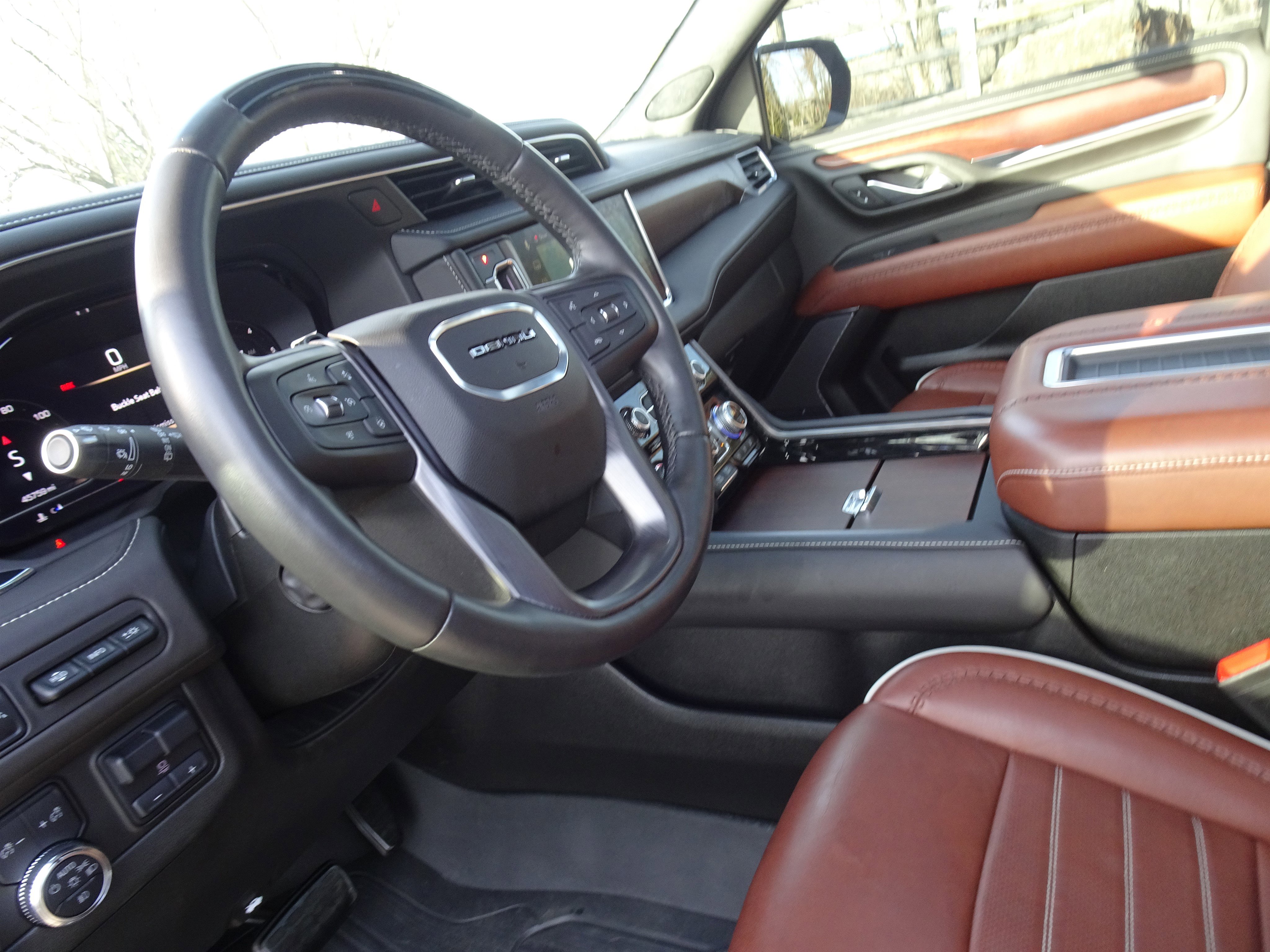 Used 2023 GMC Yukon XL Denali Ultimate image 17