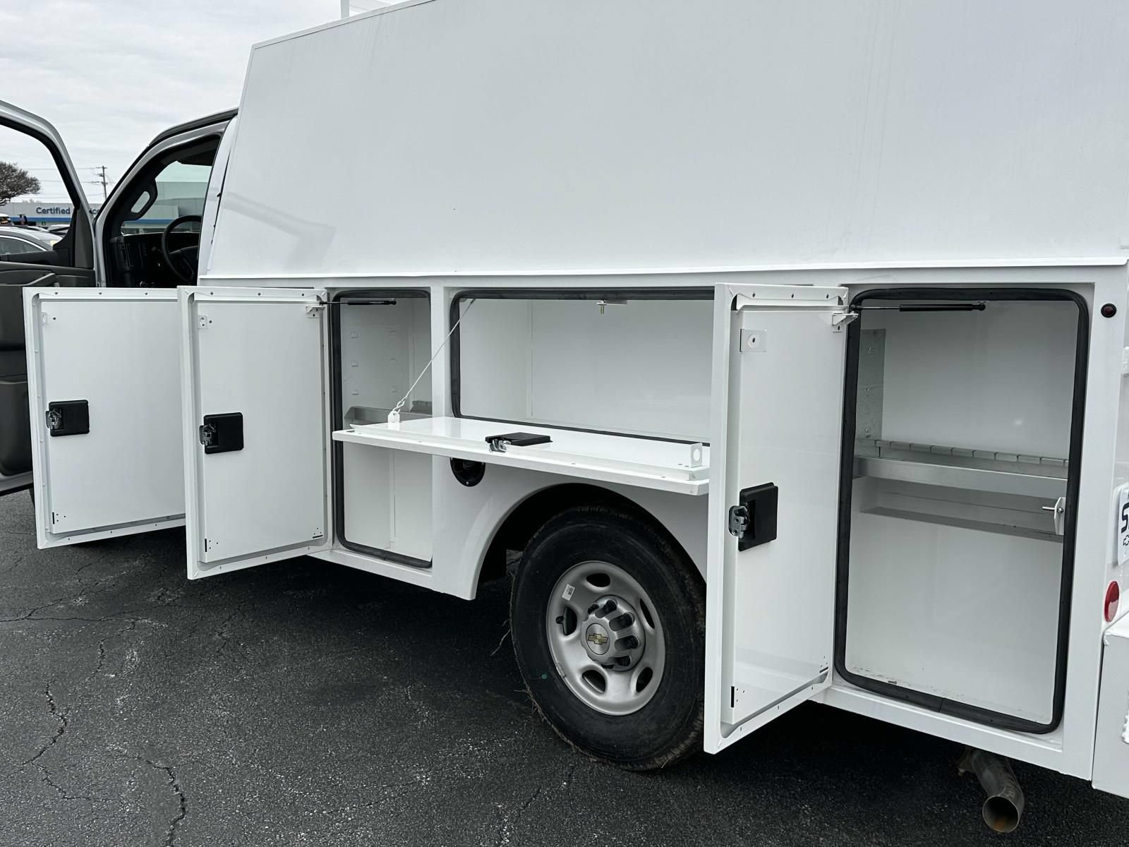 New 2024 Chevrolet Express 3500 w/ Power Convenience Package RWD image 17