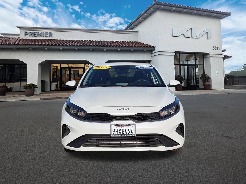 Certified 2023 Kia Forte LXS FWD image 3