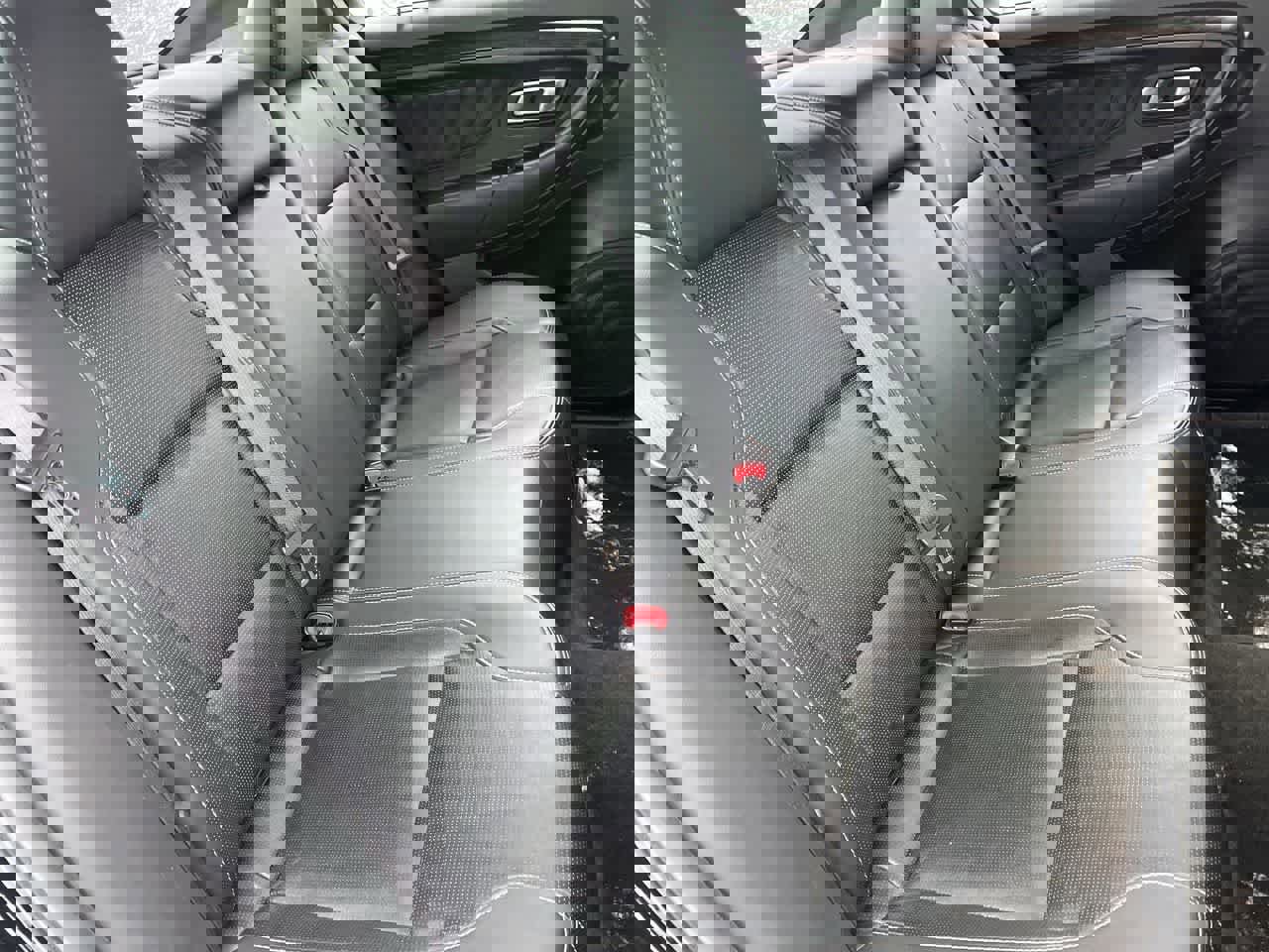 Used 2017 Ford Taurus Limited image 15