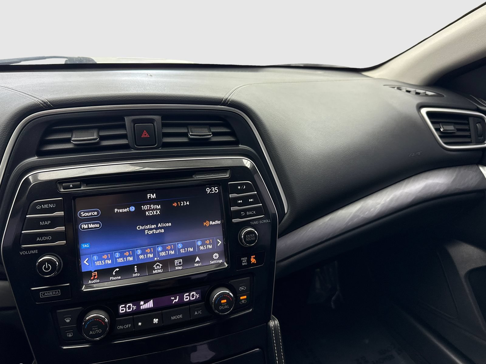 Used 2016 Nissan Maxima 3.5 SV w/ Interior Lighting Package FWD image 24