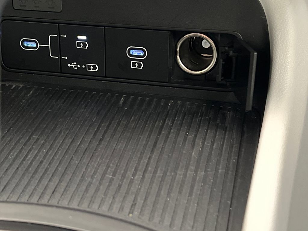 Used 2025 Hyundai Kona SEL image 47