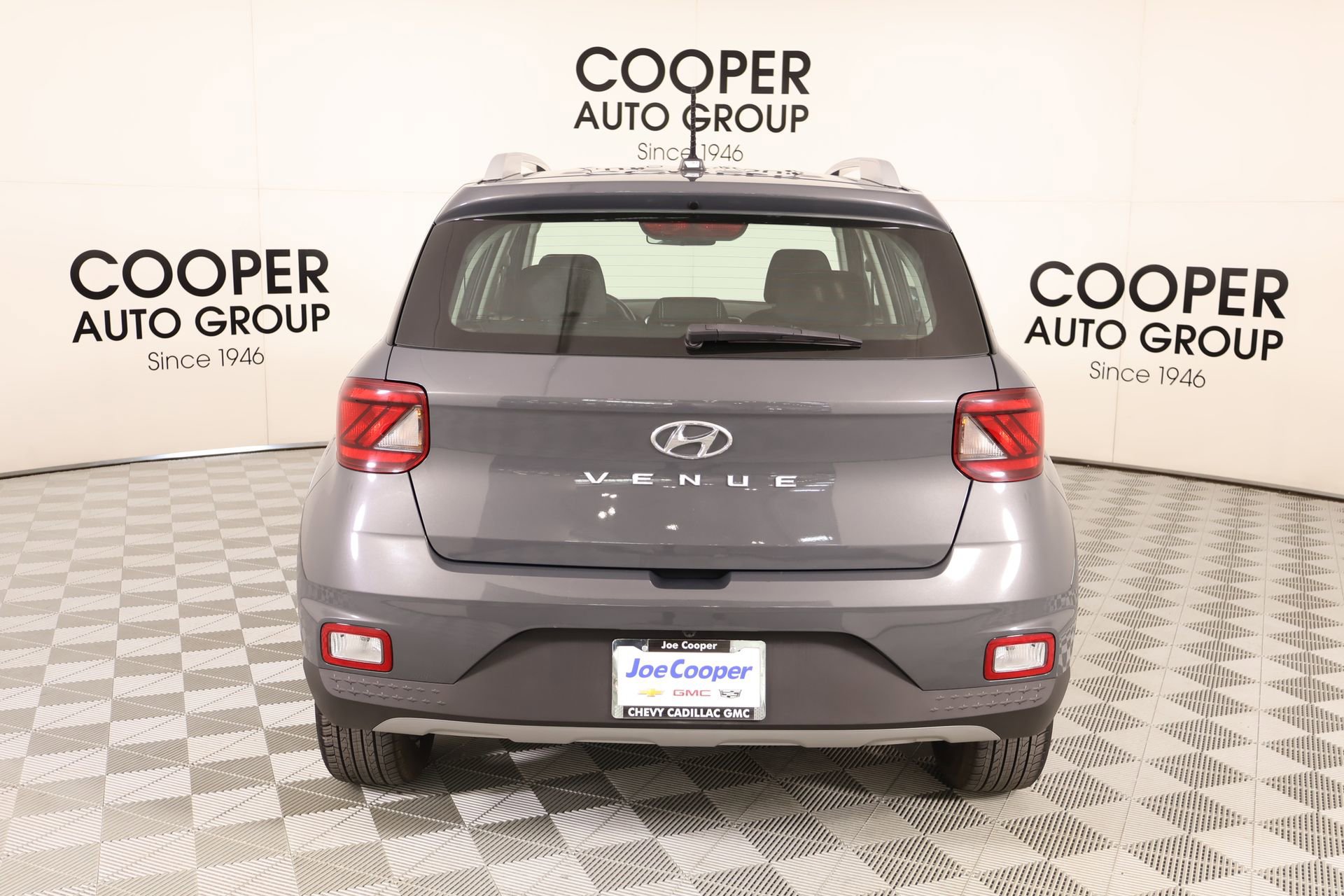 Used 2025 Hyundai Venue SEL FWD image 21