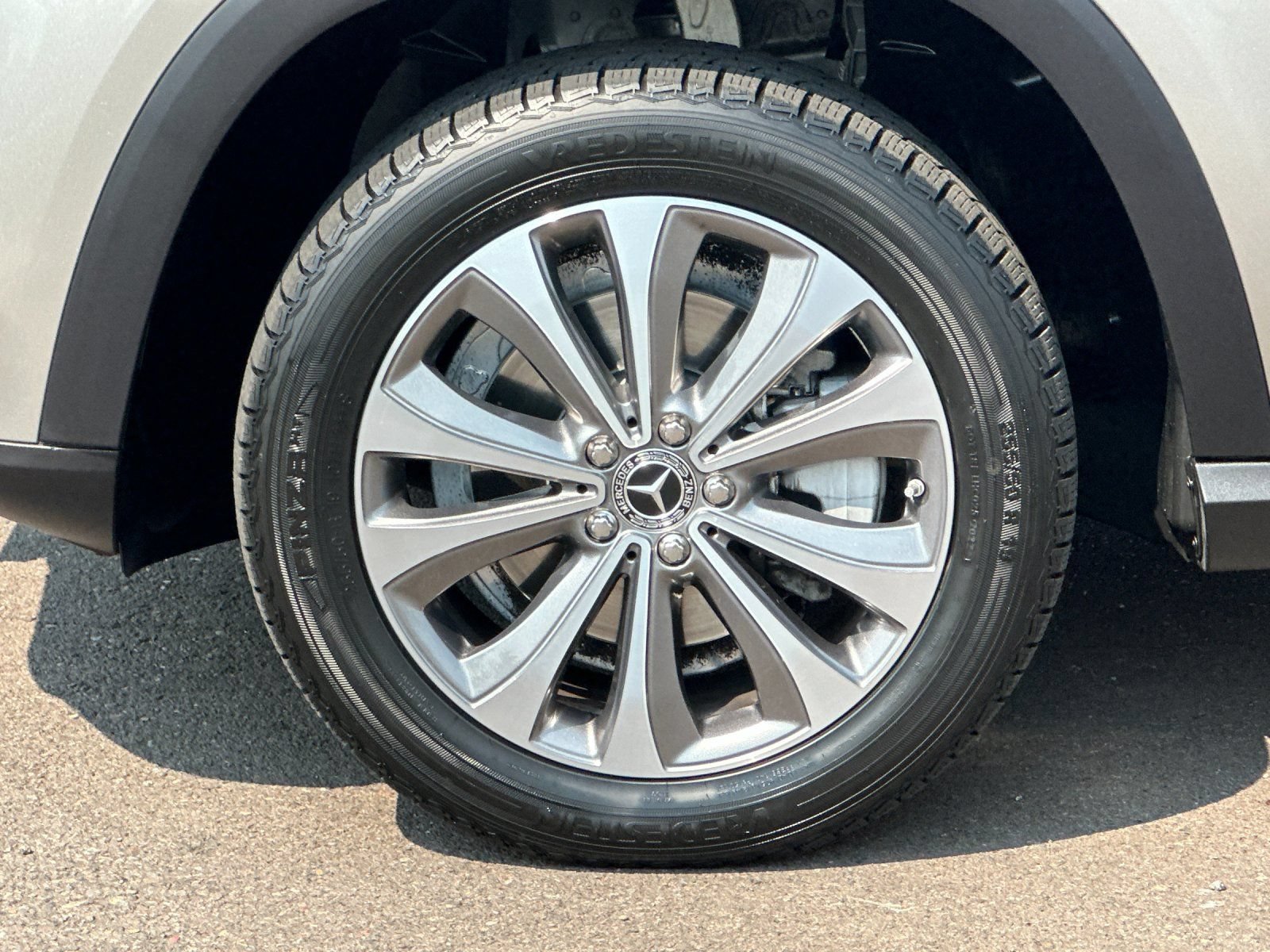 Used 2020 Mercedes-Benz GLE 350 4MATIC image 25