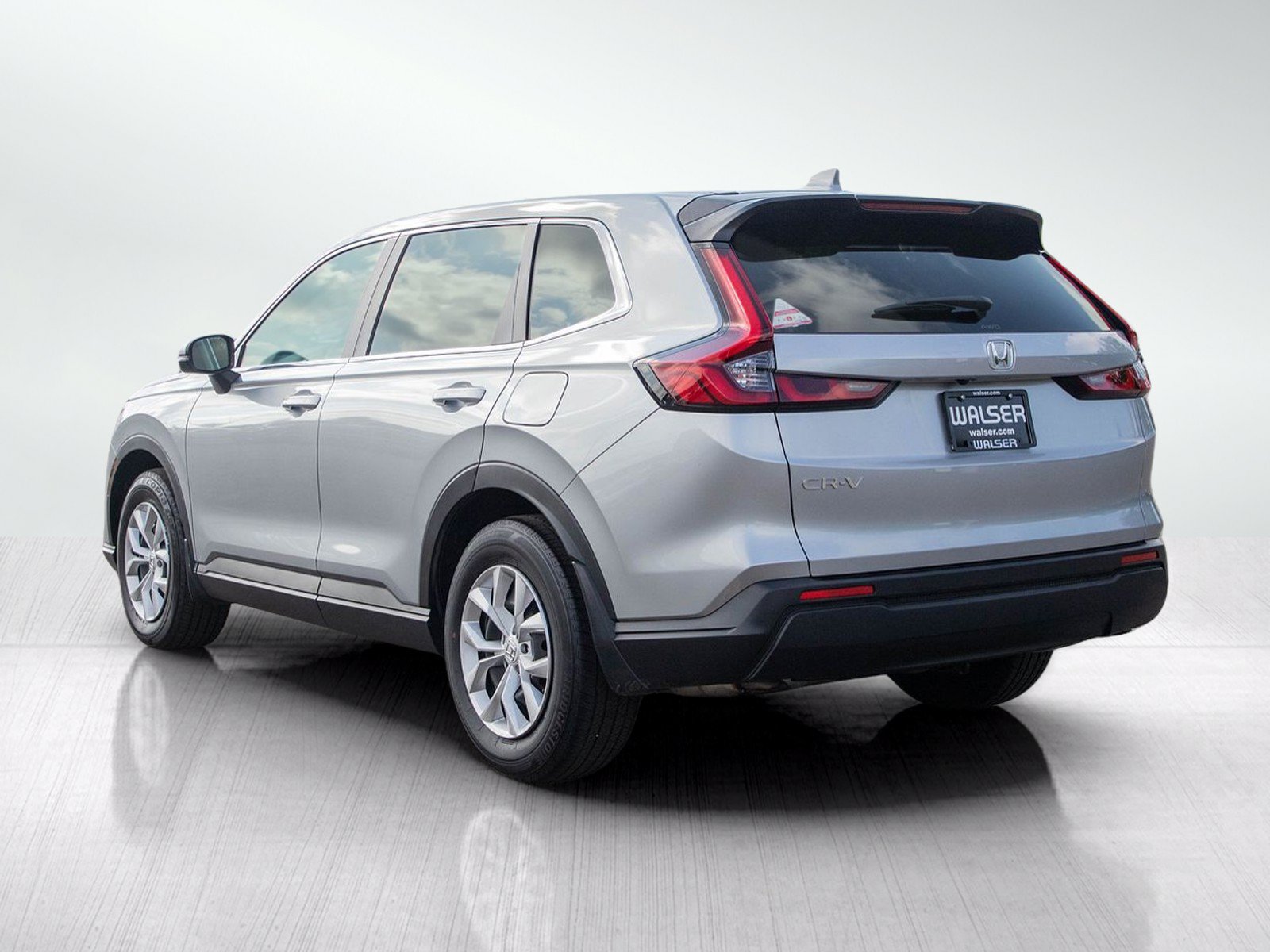Used 2025 Honda CR-V LX image 3