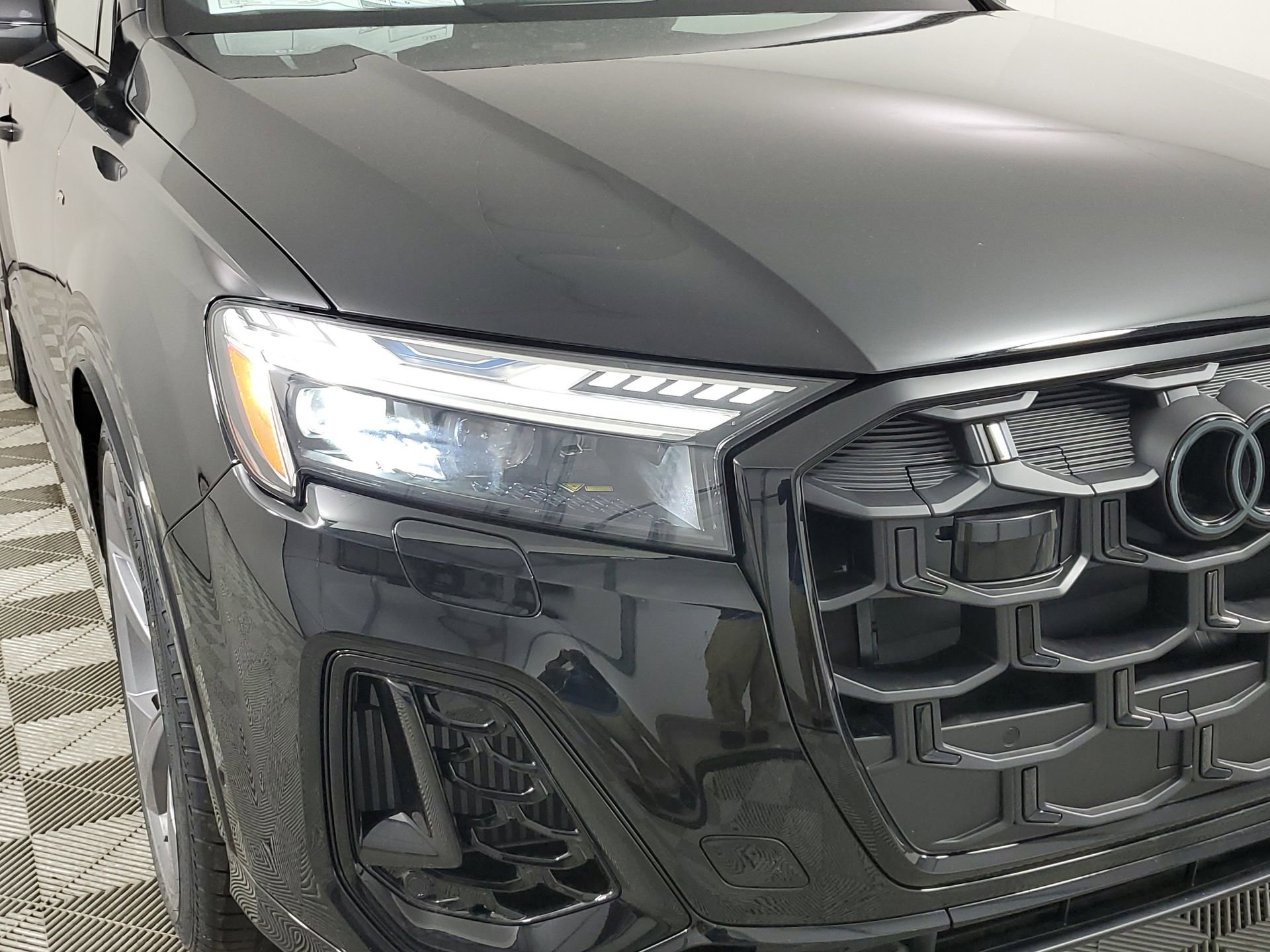 New 2026 Audi Q7 3.0T Prestige image 13