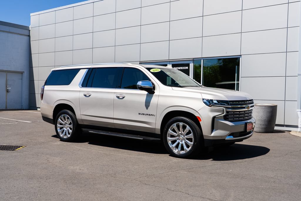 Used 2022 Chevrolet Suburban Premier AWD/4WD image 31