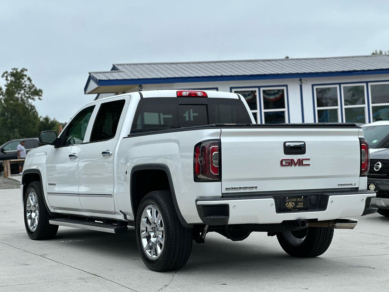 Used 2017 GMC Sierra 1500 Denali AWD/4WD image 5