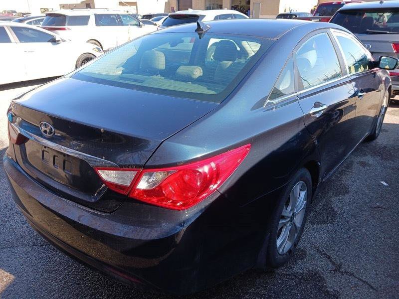 Used 2009 Kia Rio SX image 2