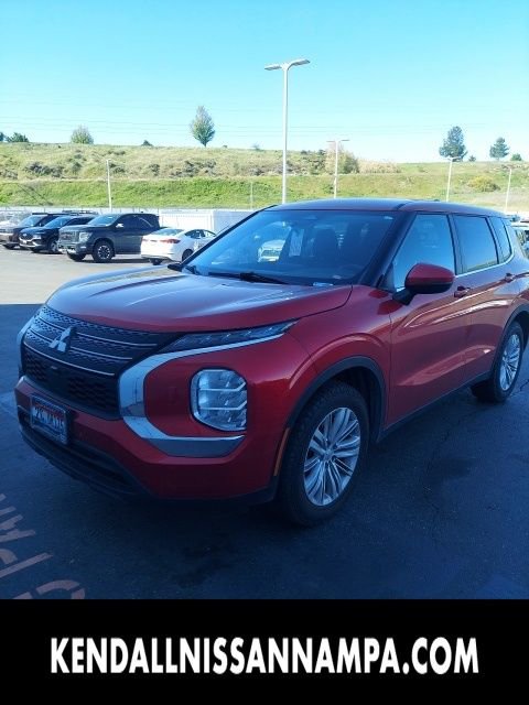 Used 2023 Mitsubishi Outlander ES AWD/4WD image 1