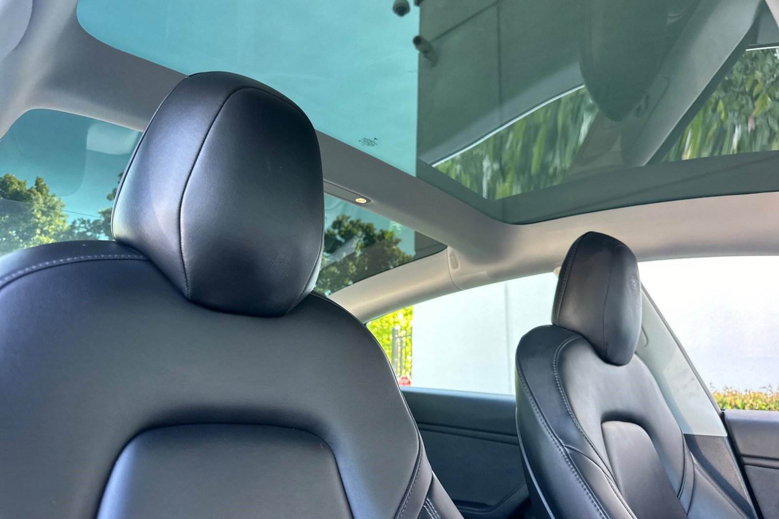 Used 2018 Tesla Model 3 Long Range RWD image 25